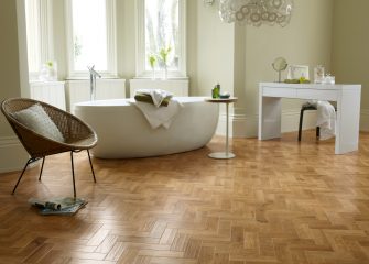 Hard wearing oak effect Kardean floor